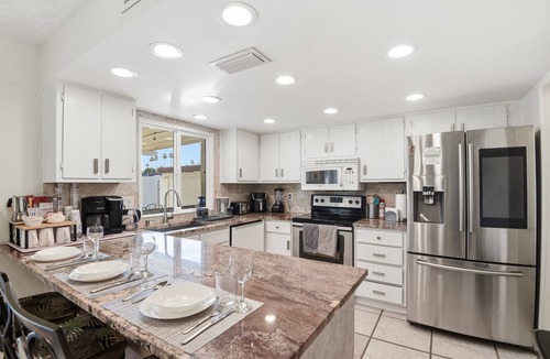 Dobson Ranch House | Modern Mesa Home w/Yard, BBQ & Patio