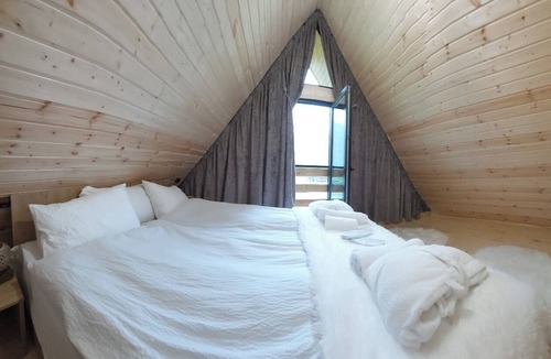 Stepantsminda Ski Chalet | Mood villa kazbegi is city centre of Stepantsminda, with mountimes view. For you