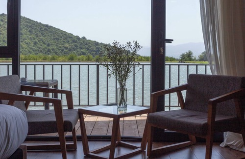 Telavi Cottage | Moretoni Lake Resort