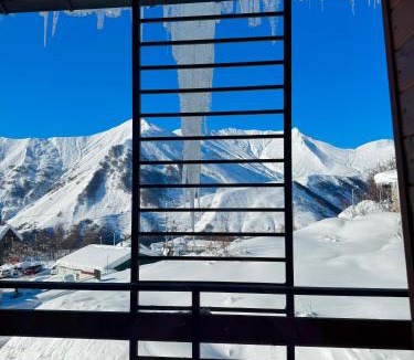 Kazbegi Apartment | Mountain View Apartment Near Ski Slopes Gudauri