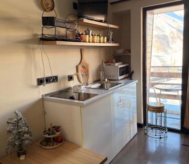 Kazbegi Apartment | Mountain View Apartment Near Ski Slopes Gudauri