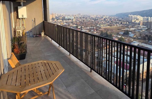 Tbilisi Apartment | mountain view ideal vacation unit