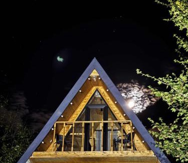 Racha-Lechkhumi and Lower Svaneti House | Mtiskari cottage in Utsera