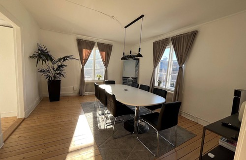 Vastra Frolunda Apartment | Near both the sea and the city - with free parking