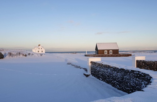 Vogar Apartment | Ocean Front Villa - Near Blue Lagoon - Northern Lights Getaway