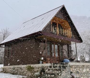 Akhmeta Apartment | Pankisi Wooden Cottage