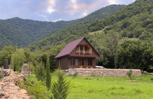 Akhmeta Apartment | Pankisi Wooden Cottage