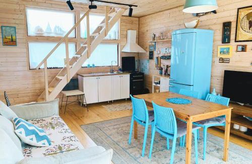 Magnetiti House | Park & Beach House in Ureki Magnetiti, Sleeps 6