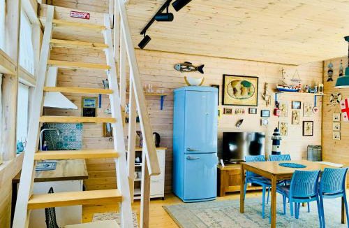 Magnetiti House | Park & Beach House in Ureki Magnetiti, Sleeps 6