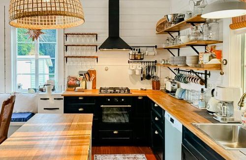 Tollered House | Pearl Of The Prairie