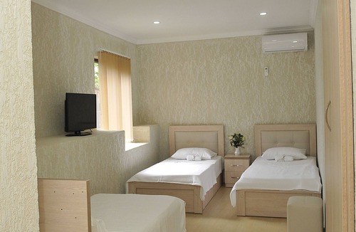 Kutaisi Hotel | Pomegranate - Triple Room