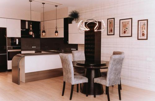 Old Tbilisi Apartment | Premium King David Residence - Heart of Tbilisi - GYM SPA POOL