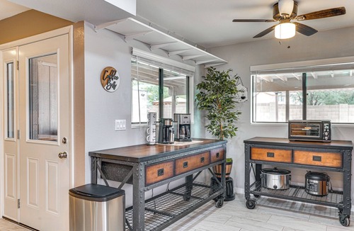 Drexel Heights House | Roomy Tucson Home w/Hot Tub & Pickleball Court!