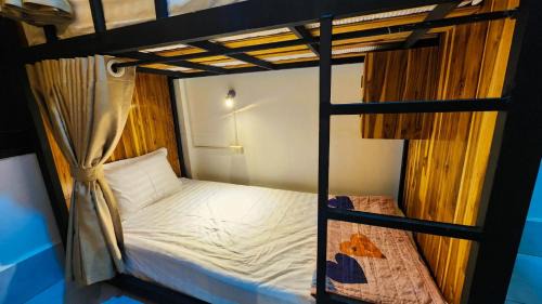Vang Vieng Hostel | SaBai Backpacker Hostel