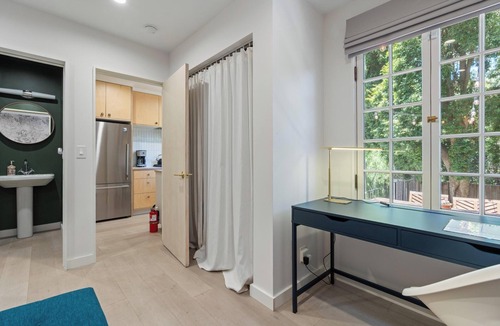 Hollywood Hills West House | Serene Bohemian-Style 2 BDRM Artist's Retreat