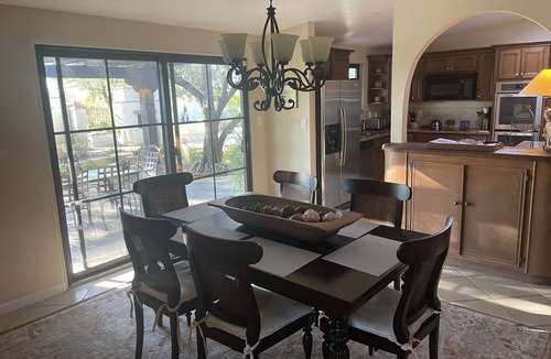 Oracle Heights Estates House | Serene, tree-shaded, mid-century retreat with beautiful views of the Catalinas