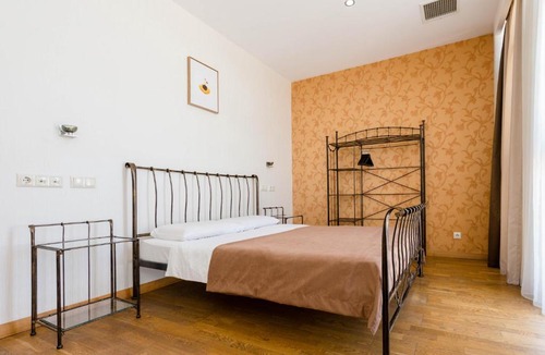 mtatsminda Apartment | Serviced Apartment on Rustaveli Avenue 10