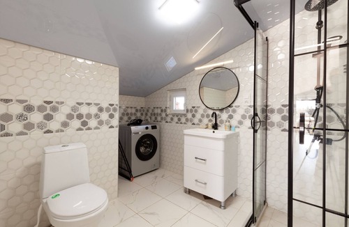 Kutaisi Apartment | Set in the heart of Kutaisi,modern,and cozy rooms of the big and comfortable