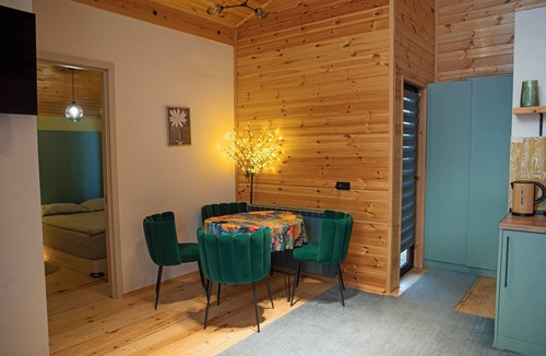 Ganisi Cottage | Seturebi Wooden House near Gudauri
