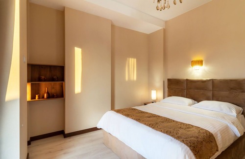 Didube Hotel | Sky By The River Boutique Hotel, Tbilisi 5 minutes to Bazar, University,Old city