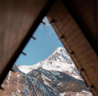 Stepantsminda Ski Chalet | SMART Via Kazbegi