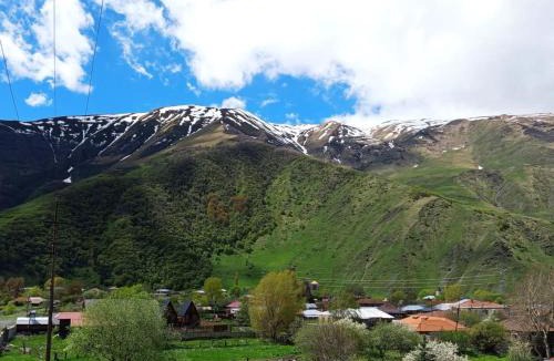 Kazbegi Cabin | Sno Valley Cottage