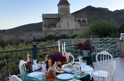 Mtskheta House | soleil d'or