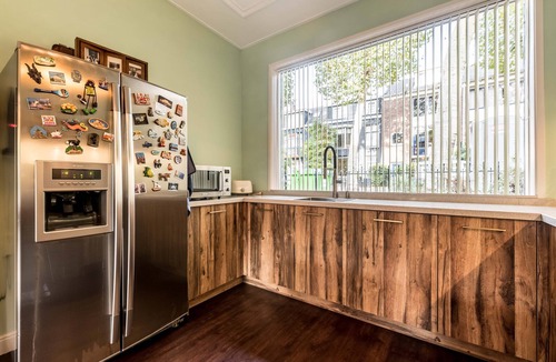 Zaandam House | Spacious 4 bedroom Townhouse with garden - 12 MIN. TO CITY CENTRE