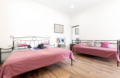mtatsminda Apartment | Studio Apartment on top of old Tbilisi with a 180 degree View of the city