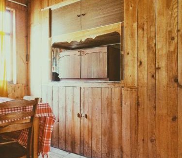Racha-Lechkhumi and Lower Svaneti House | Summer house on a hill near Shovi