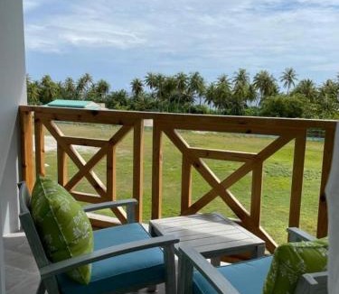 Dhigurah Hotel | Sunrise by white sand dhigurah
