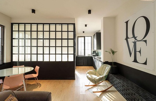 Chugureti Apartment | Super Stylish Apartment For 4 Near Fabrika