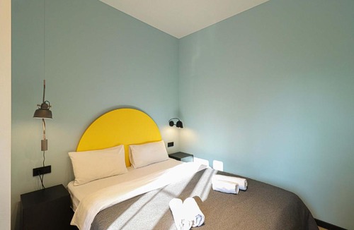 Chugureti Apartment | Super Stylish Apartment For 4 Near Fabrika