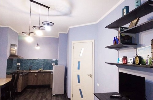 Saburtalo Apartment | Tako's Cozy Home with King-Size Bed (entire flat)