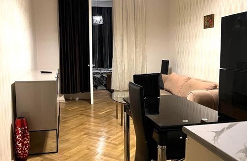 Vake Apartment | Tali Barnovi