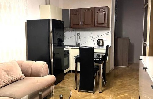 Vake Apartment | Tali Barnovi