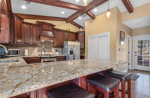 Pine Ski Chalet | The Ultimate Family Hideaway– Peaceful Lodge with Theater, Arcade & Forest Views