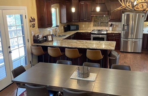 Pine Ski Chalet | The Ultimate Family Hideaway– Peaceful Lodge with Theater, Arcade & Forest Views