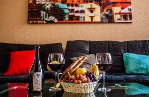 Tbilisi Apartment | This is a cozy apartment is in the new building in the Old Tbilisi district.