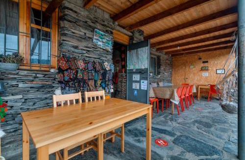 Omalo Hostel | Tishe
