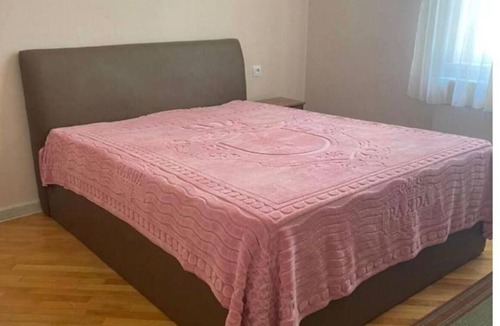 Zugdidi Bed & Breakfast | Tranquil bed & breakfast with AC in Zugdidi