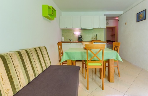 Bacvice Apartment | Two-bedroom apartment with garden, only 5 min walking to the Bacvice beach