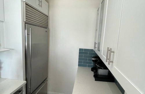 Central Malibu Condo | Ultra Premium Malibu Road Beach House with AC PRIVATE BEACH