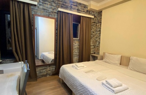 Chugureti Hotel | Unique and Cozy Apart Hotel on the corner of London Park in Tbilisi
