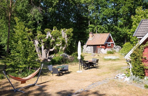 Trensum House | Vacation home Matvik by Interhome