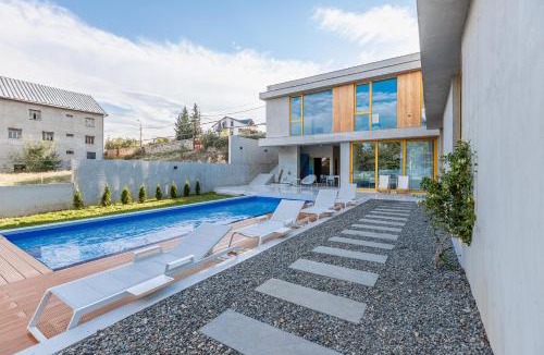 Tbilisi Villa | Villa Tabori Hill - Modern 7BR Villa near Old Tbilisi