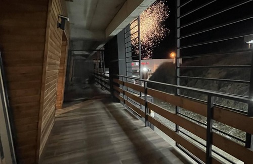 Kazbegi Apartment | Walk to Ski Lift-1BR-Studio-Balcony-Parking