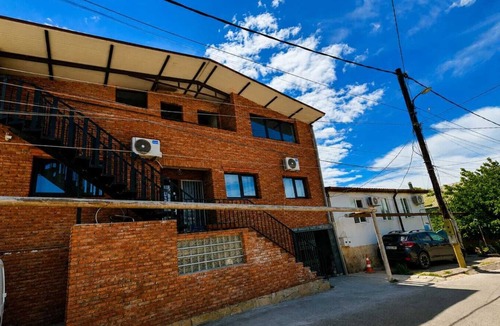 Tbilisi House | Walking distance to Cathedral, perfect place for wine lovers and thinkers.