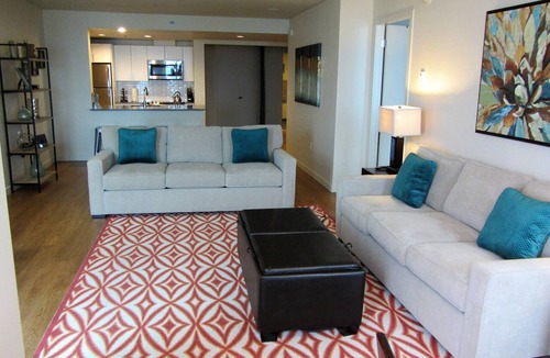 Downtown Seattle Apartment | Water Views ~ 1 Blk to Pike Place Market, Walk to Stadiums, 2 King Beds