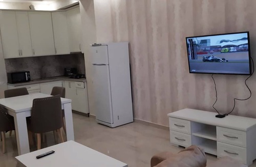 Saburtalo Apartment | Welcoming in the business center. S-17